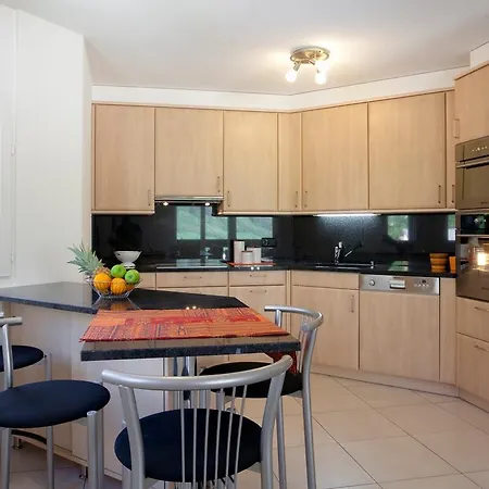 Residenz Iris Апартаменти