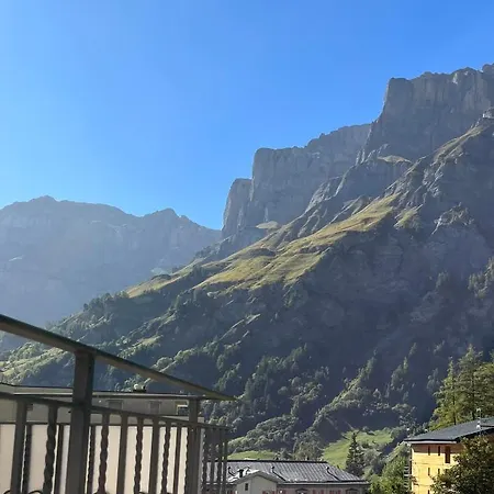 Apartament Residenz Iris *