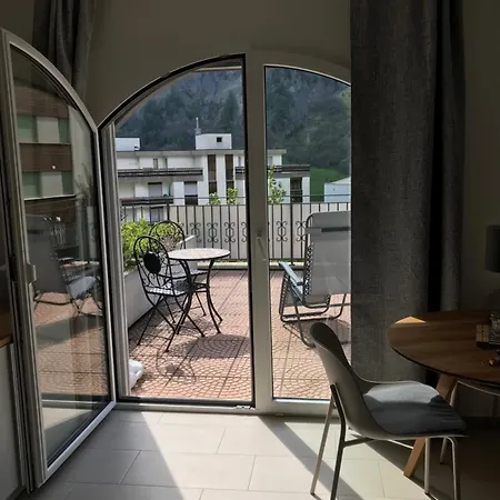 Residenz Iris * لوكباد